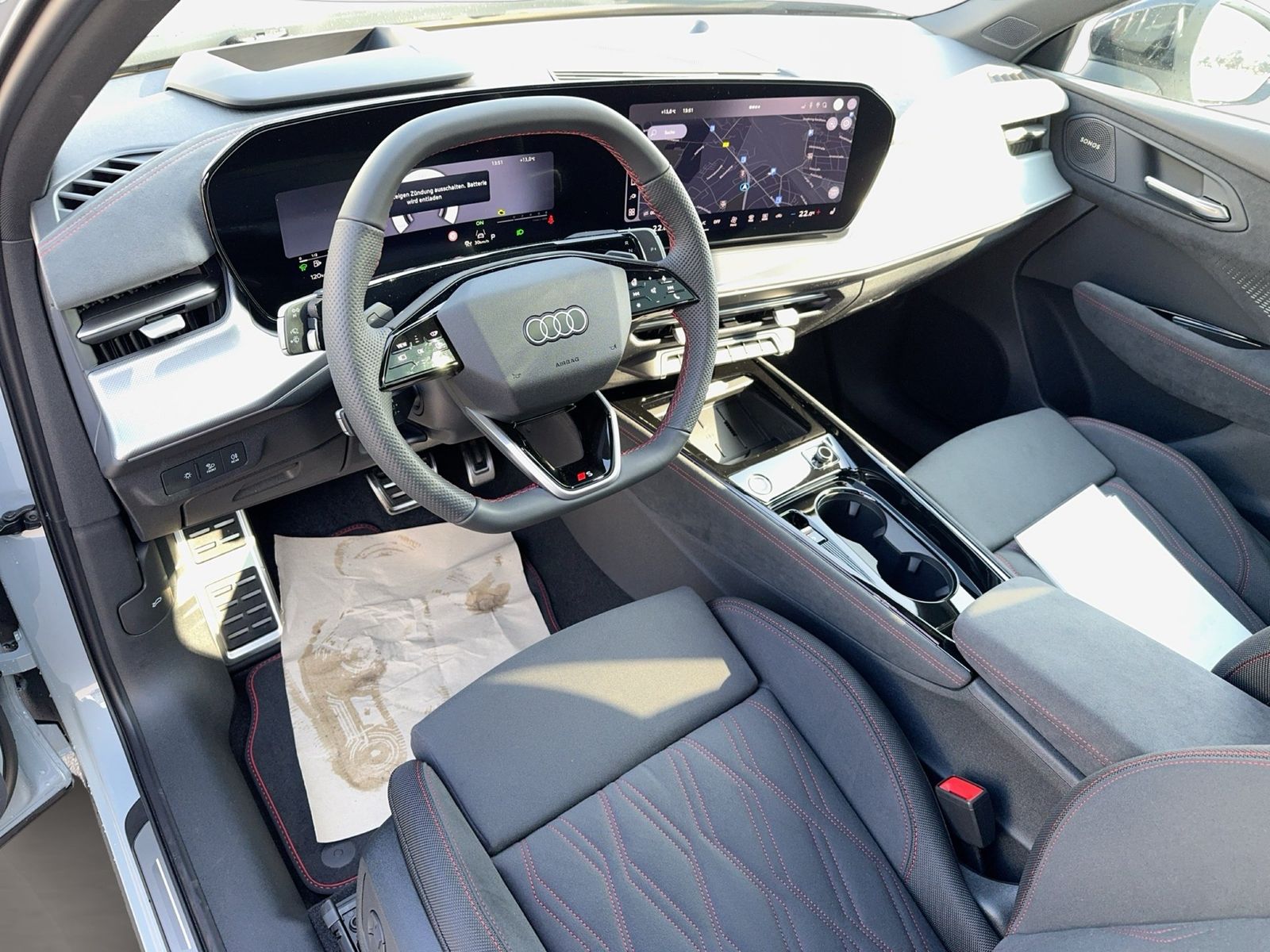 Fahrzeugabbildung Audi Q3 SUV e-hybrid S tronic Matrix|Sonos|TechPro|AH