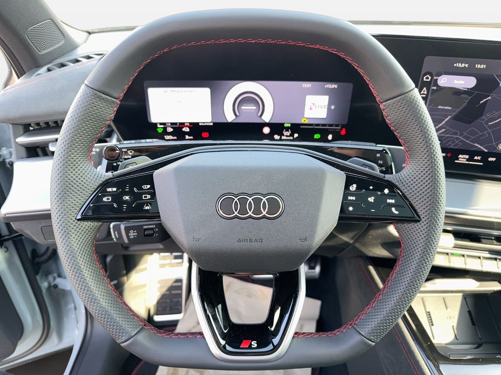 Fahrzeugabbildung Audi Q3 SUV e-hybrid S tronic Matrix|Sonos|TechPro|AH
