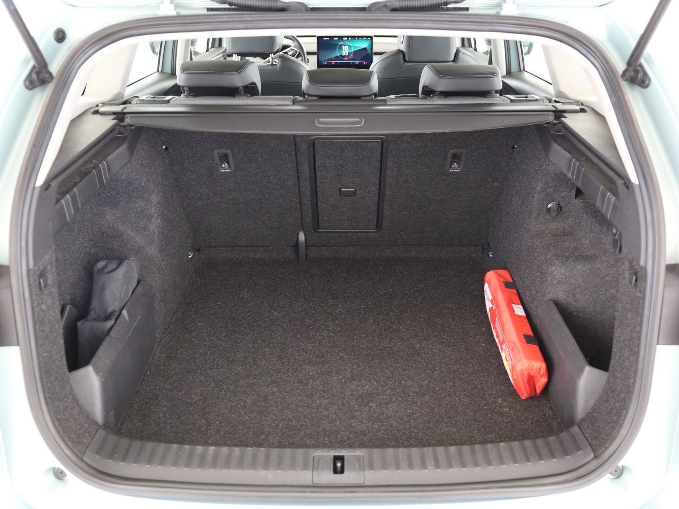 Fahrzeugabbildung SKODA Enyaq 50 Loft LED|VirtualCP|KlimaA|LaneAss|PDC