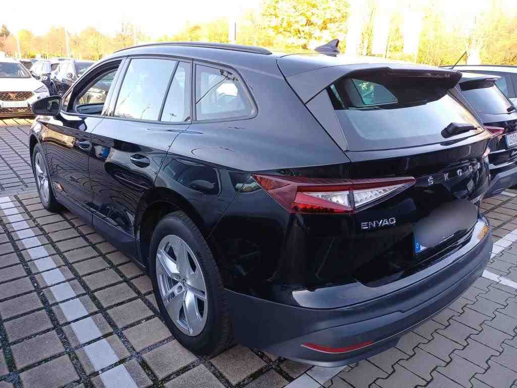 Fahrzeugabbildung SKODA Enyaq 50 Loft LED|VirtualCP|KlimaA|LaneAss|PDC