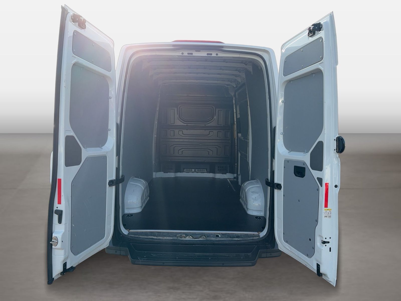 Fahrzeugabbildung Volkswagen Crafter 35 2.0 TDI Kasten FWD mittellang Hochdac