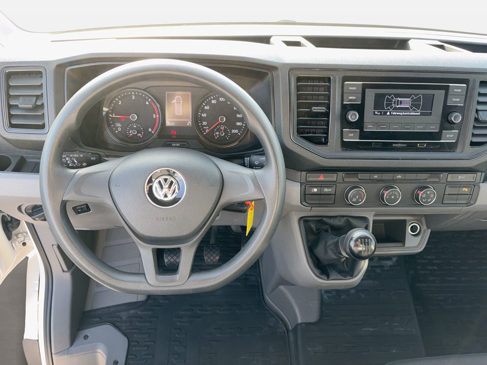 Fahrzeugabbildung Volkswagen Crafter 35 2.0 TDI Kasten FWD mittellang Hochdac