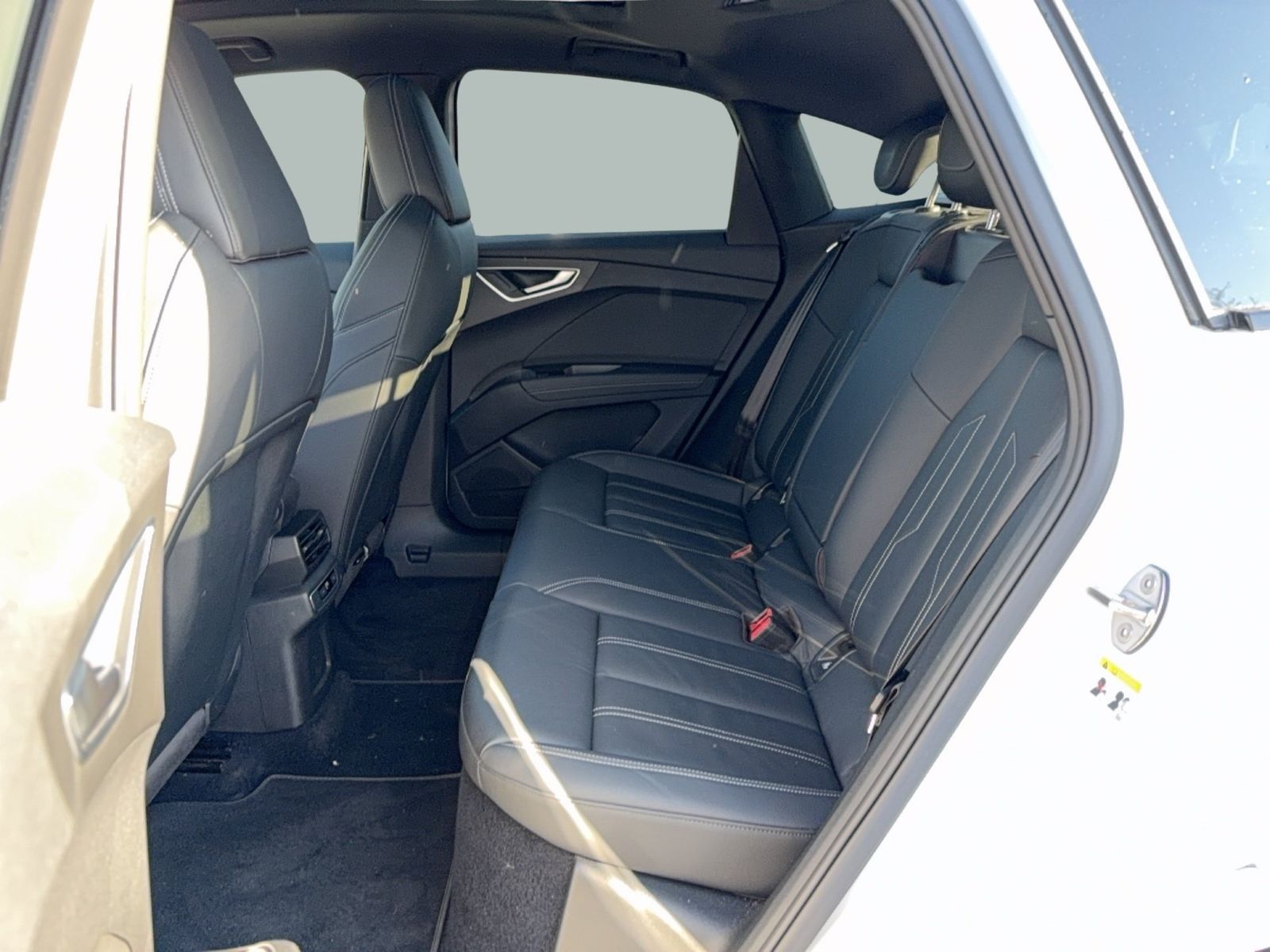 Fahrzeug autohaus mense Fahrzeugabbildung Audi Q4 Sportback e-tron 40 S line Matrix|Pano|ACC|LM