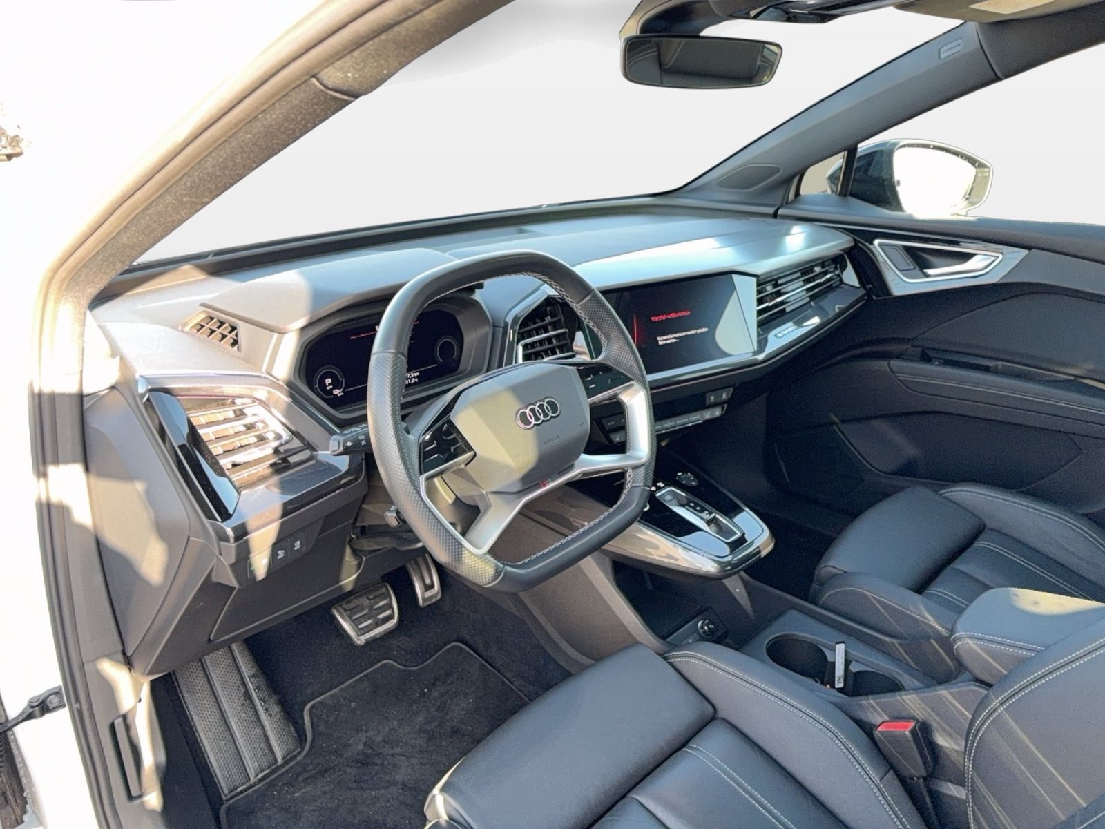 Fahrzeug autohaus mense Fahrzeugabbildung Audi Q4 Sportback e-tron 40 S line Matrix|Pano|ACC|LM