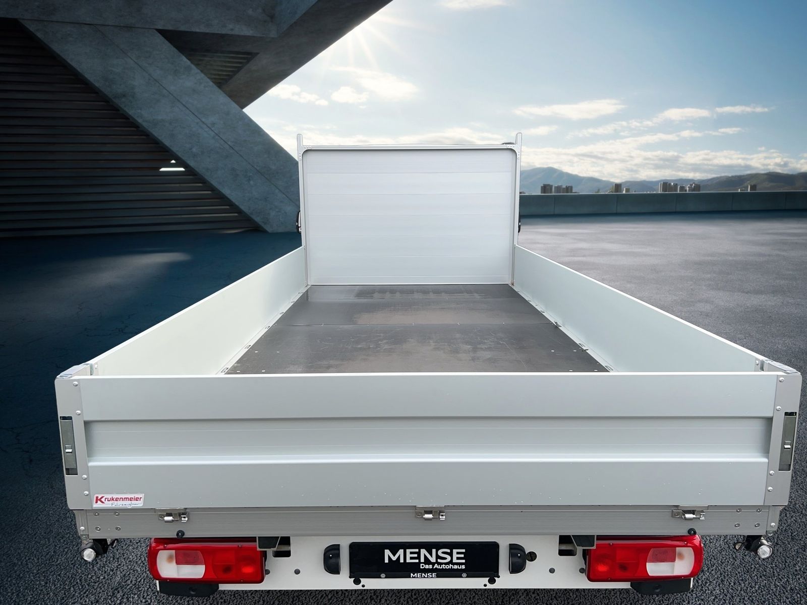 Fahrzeugabbildung Volkswagen Crafter 35 Pritsche EK LR103 kW Front 6-Gang