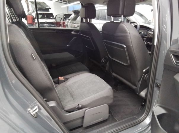 Fahrzeugabbildung Volkswagen Touran 2.0 TDI DSG Highline CarPlay|AHK|ACC|LED