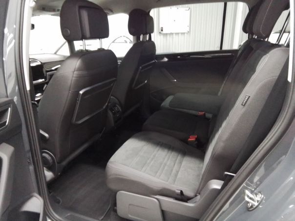 Fahrzeugabbildung Volkswagen Touran 2.0 TDI DSG Highline CarPlay|AHK|ACC|LED