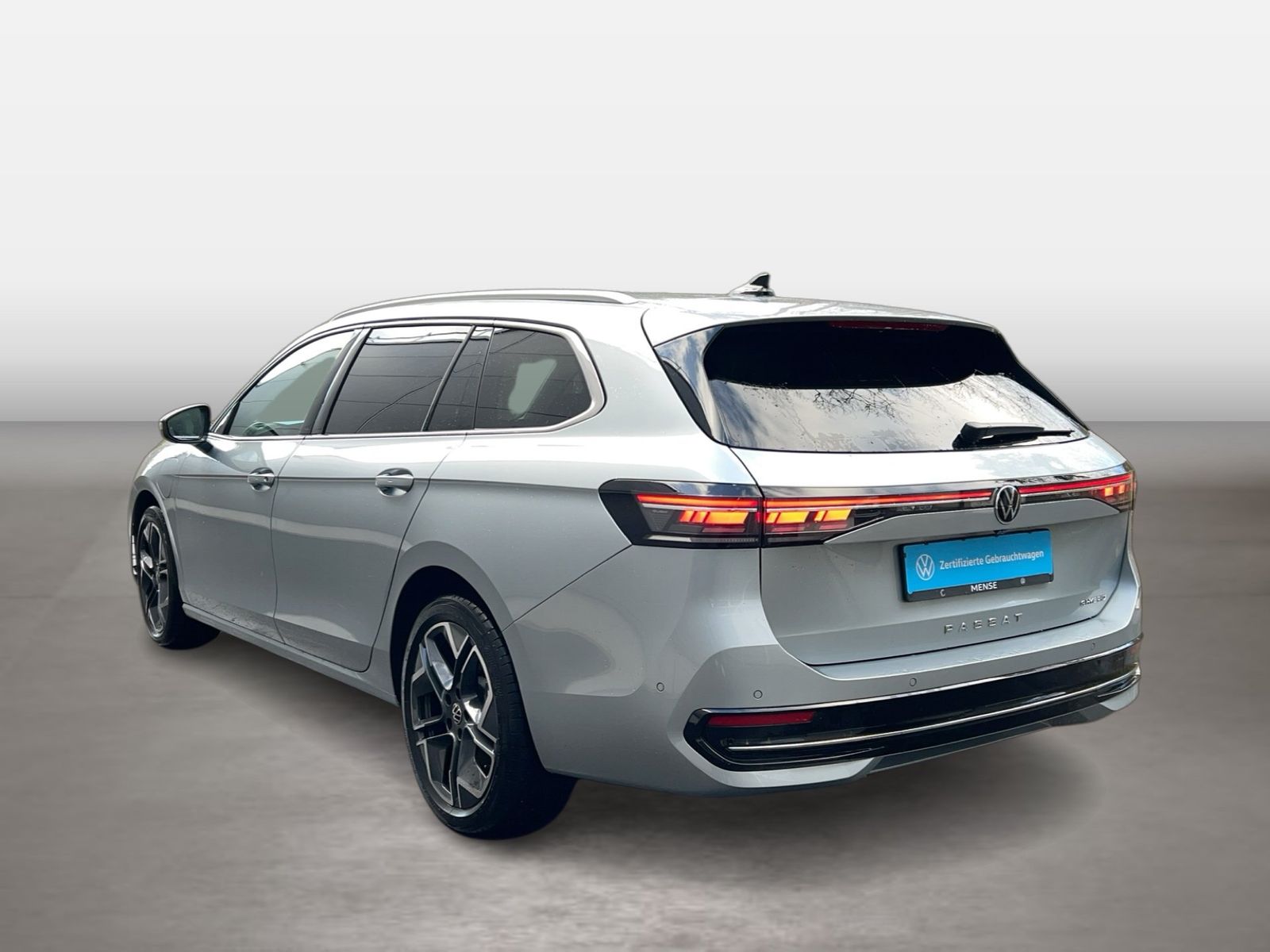 Fahrzeug autohaus mense Fahrzeugabbildung Volkswagen Passat Variant 1.5 TSI eHybrid IQ.Light|Matrix