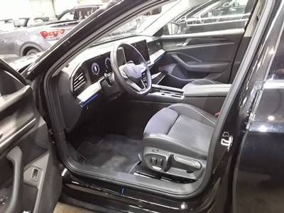 Fahrzeugabbildung Volkswagen Passat Variant 1.5 TSI e-Hybrid DSG Business AHK