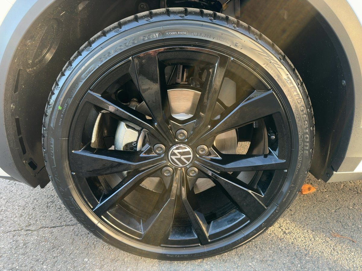 Fahrzeug autohaus mense Fahrzeugabbildung Volkswagen T-Roc 1.5 TSI DSG R-Line AHK BlackStyle Winterre