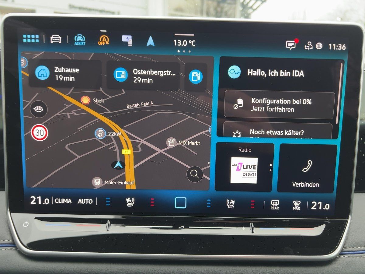 Fahrzeugabbildung Volkswagen Tiguan TDI 4M R-Line AHK BlackStyle Leder Nav 36