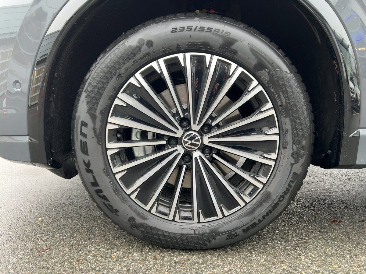 Fahrzeugabbildung Volkswagen Tiguan TDI 4M R-Line AHK BlackStyle Leder Nav 36