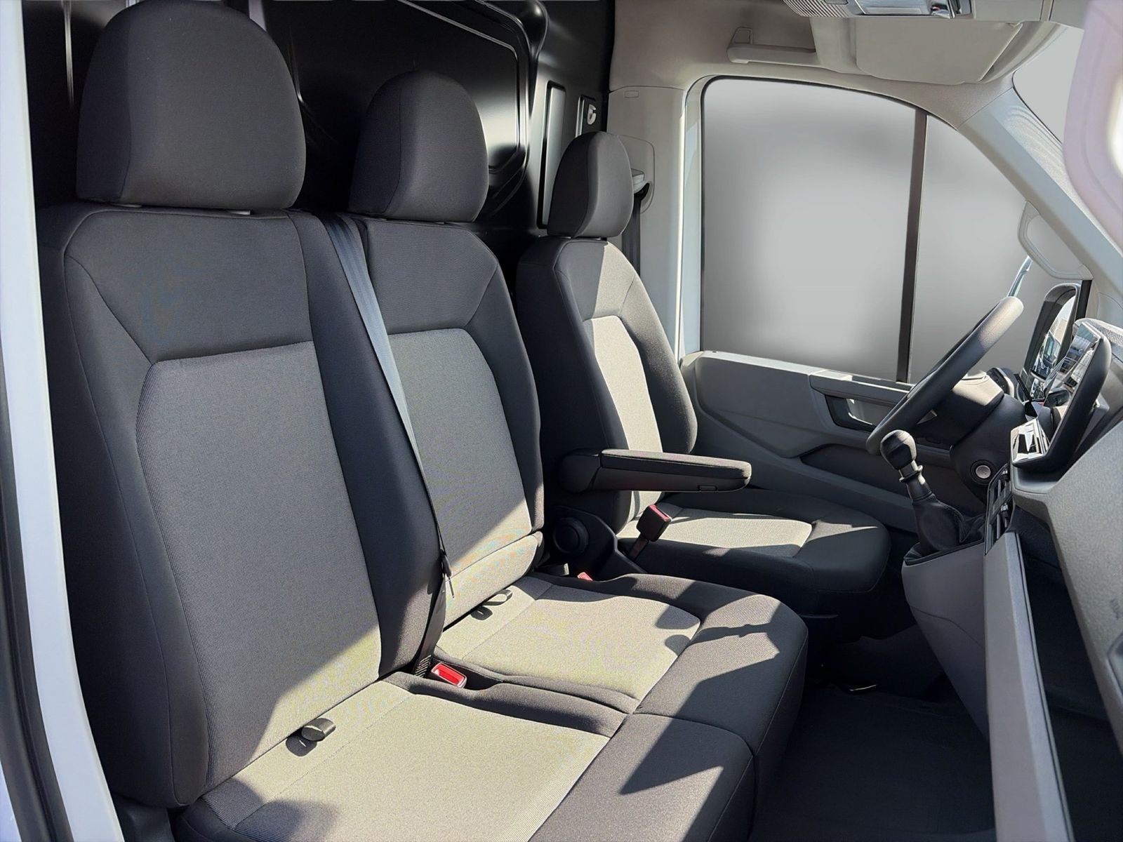 Fahrzeugabbildung Volkswagen NFZ Crafter 35 Kasten HD MR Front TDI EU6 103kW