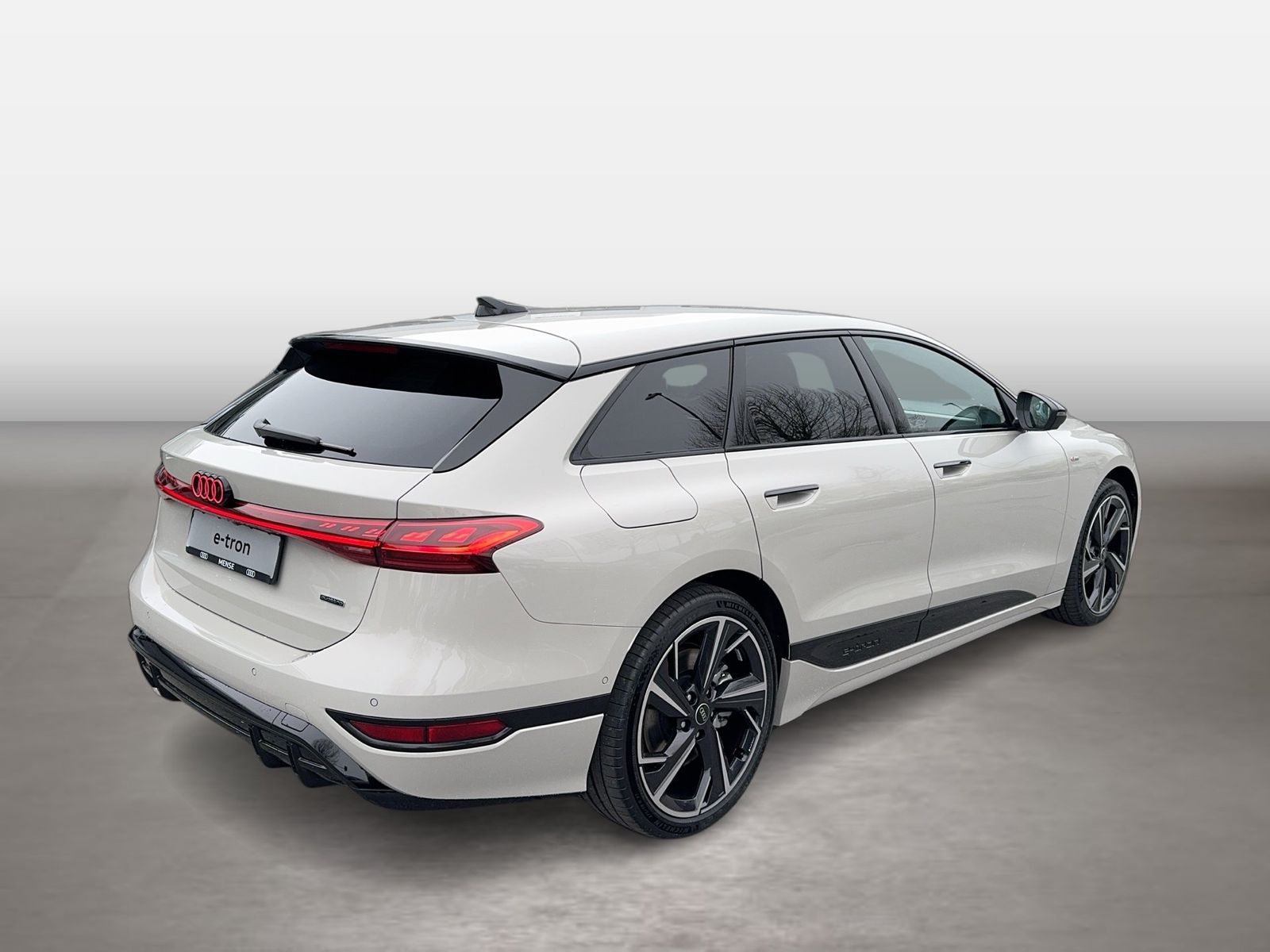 Fahrzeugabbildung Audi A6 e-tron Avant quattro S line business Matrix