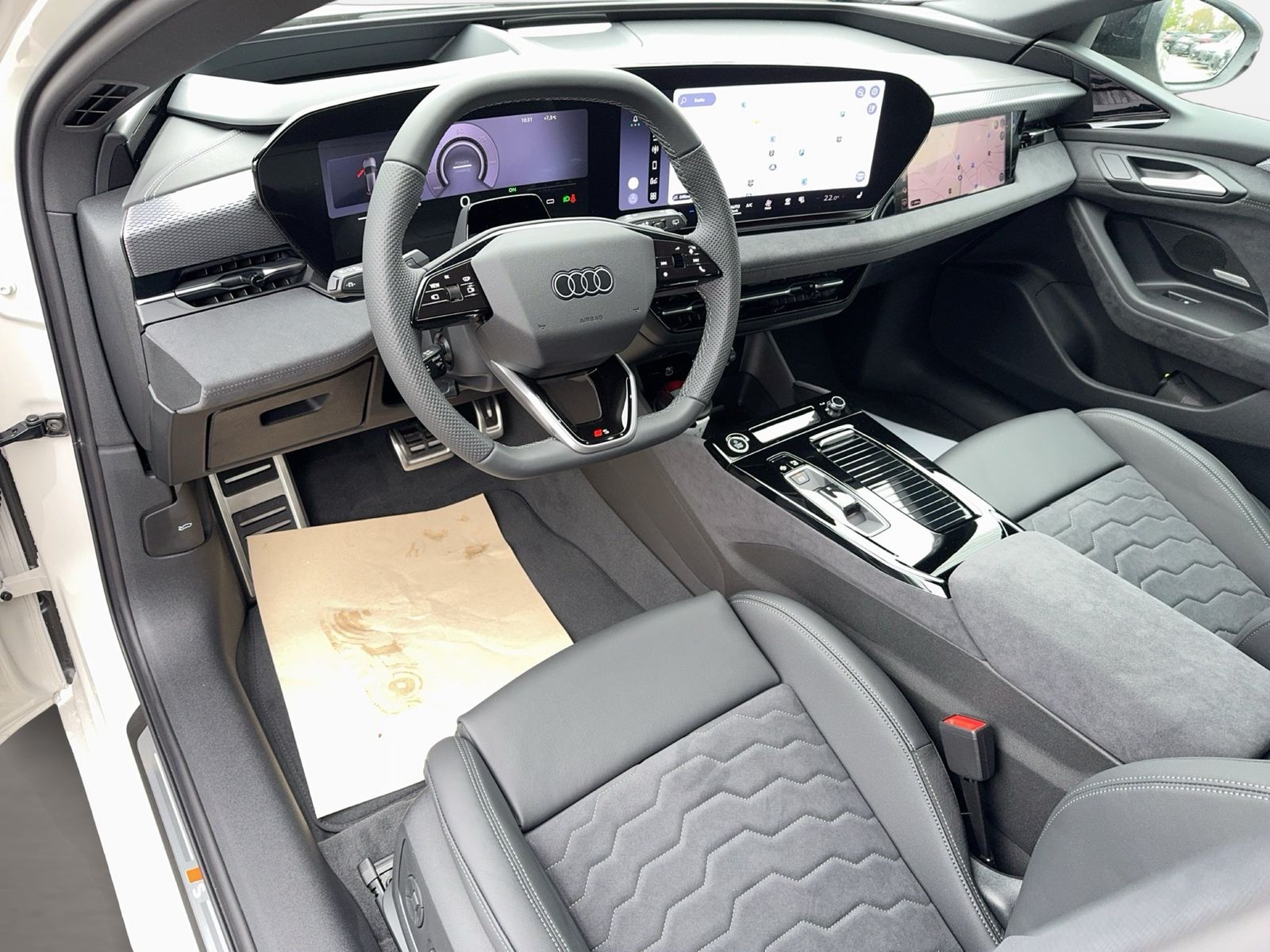 Fahrzeugabbildung Audi A6 e-tron Avant quattro S line business Matrix