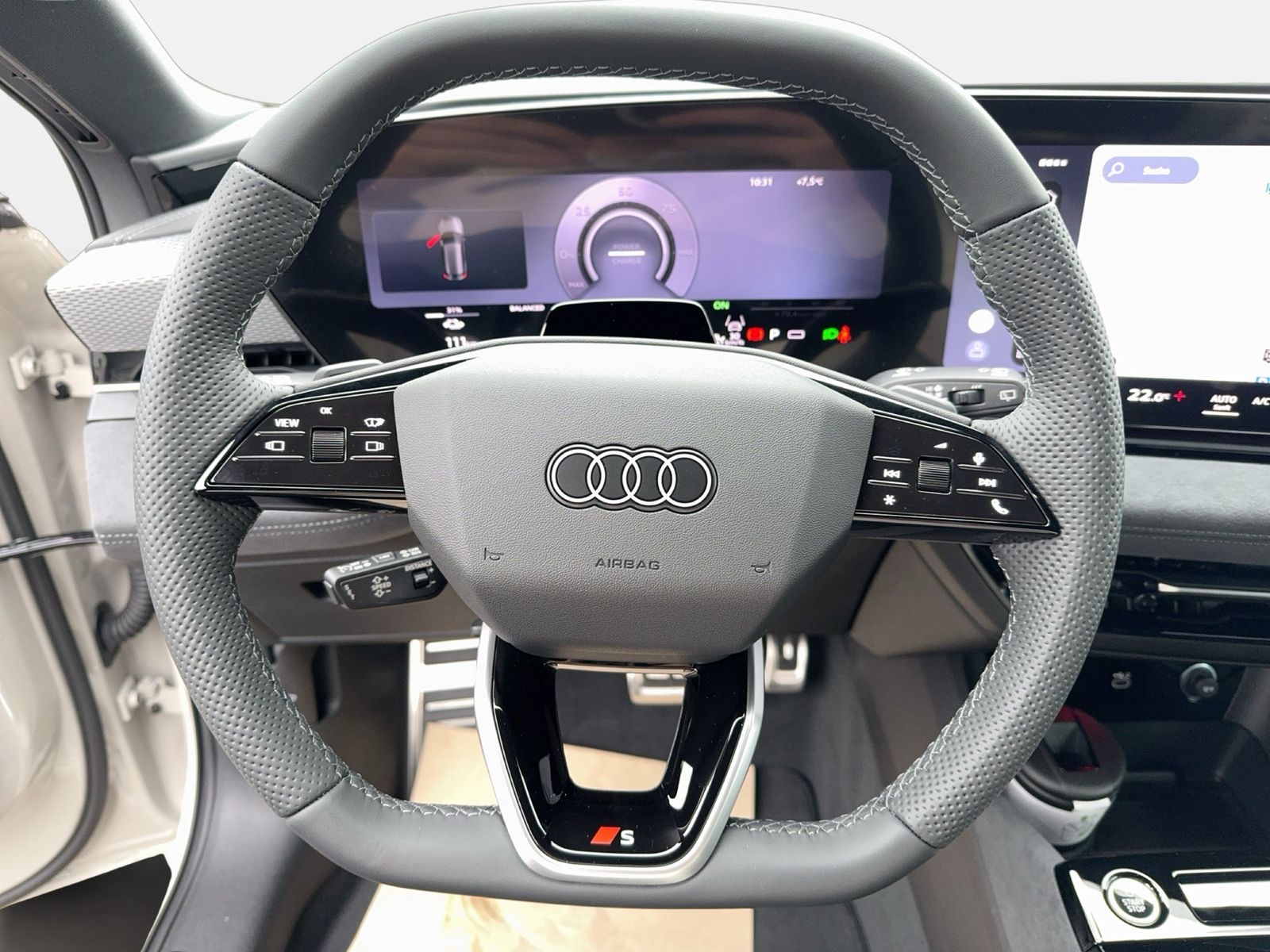 Fahrzeugabbildung Audi A6 e-tron Avant quattro S line business Matrix