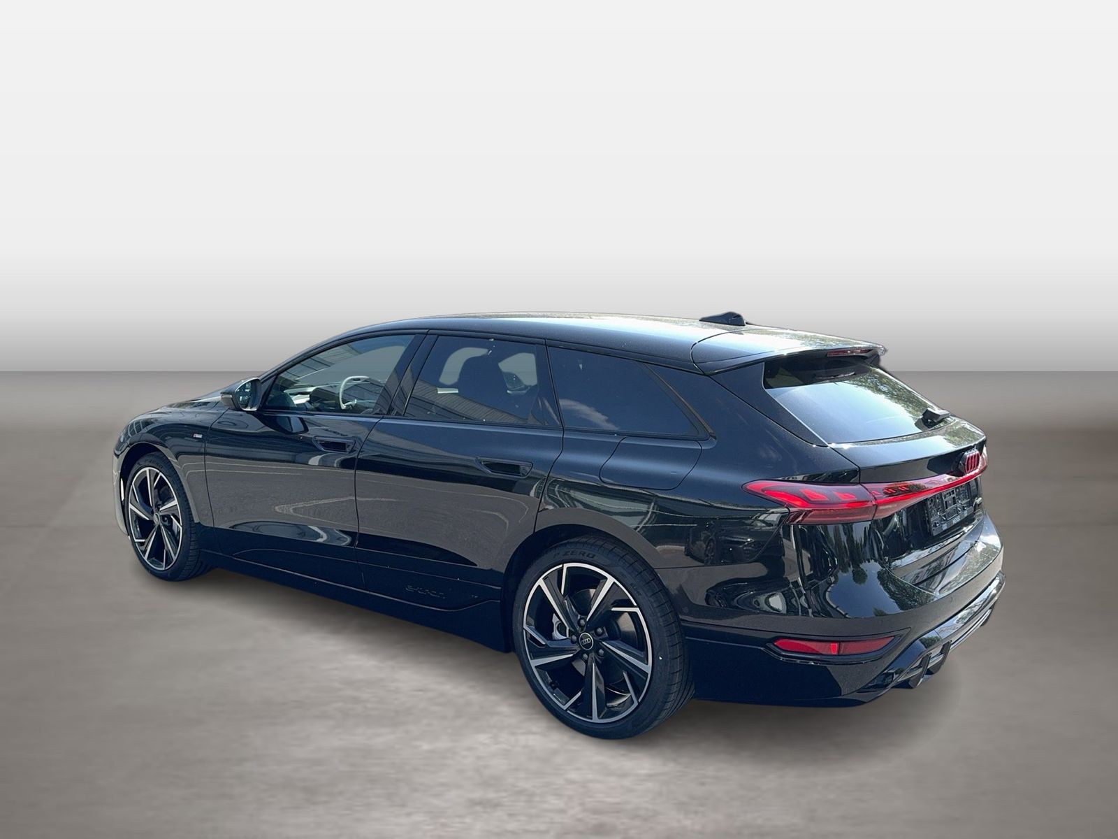 Fahrzeugabbildung Audi A6 e-tron Avant quattro S line business Matrix