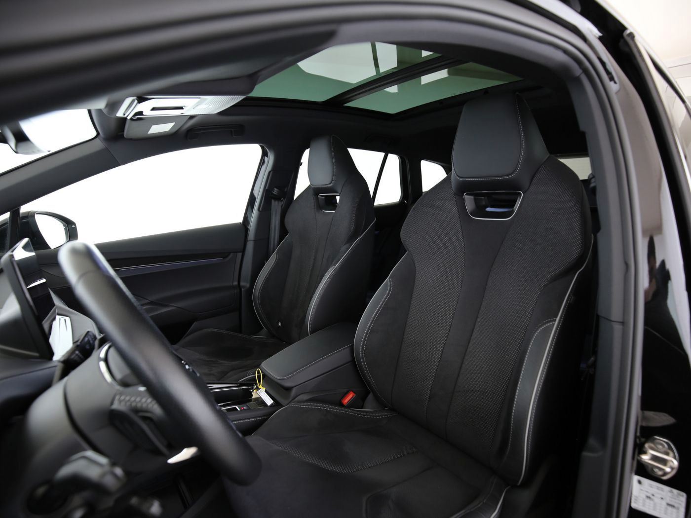 Fahrzeugabbildung SKODA Enyaq 80 Sportline AHK|Pano|SD|ACC|LED|Navi|PDC