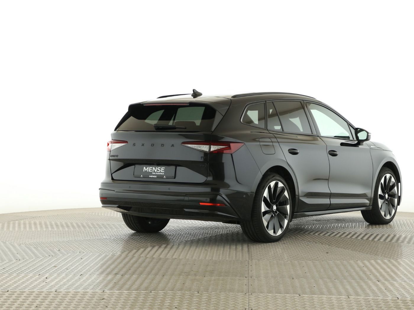 Fahrzeugabbildung SKODA Enyaq 80 Sportline AHK|Pano|SD|ACC|LED|Navi|PDC