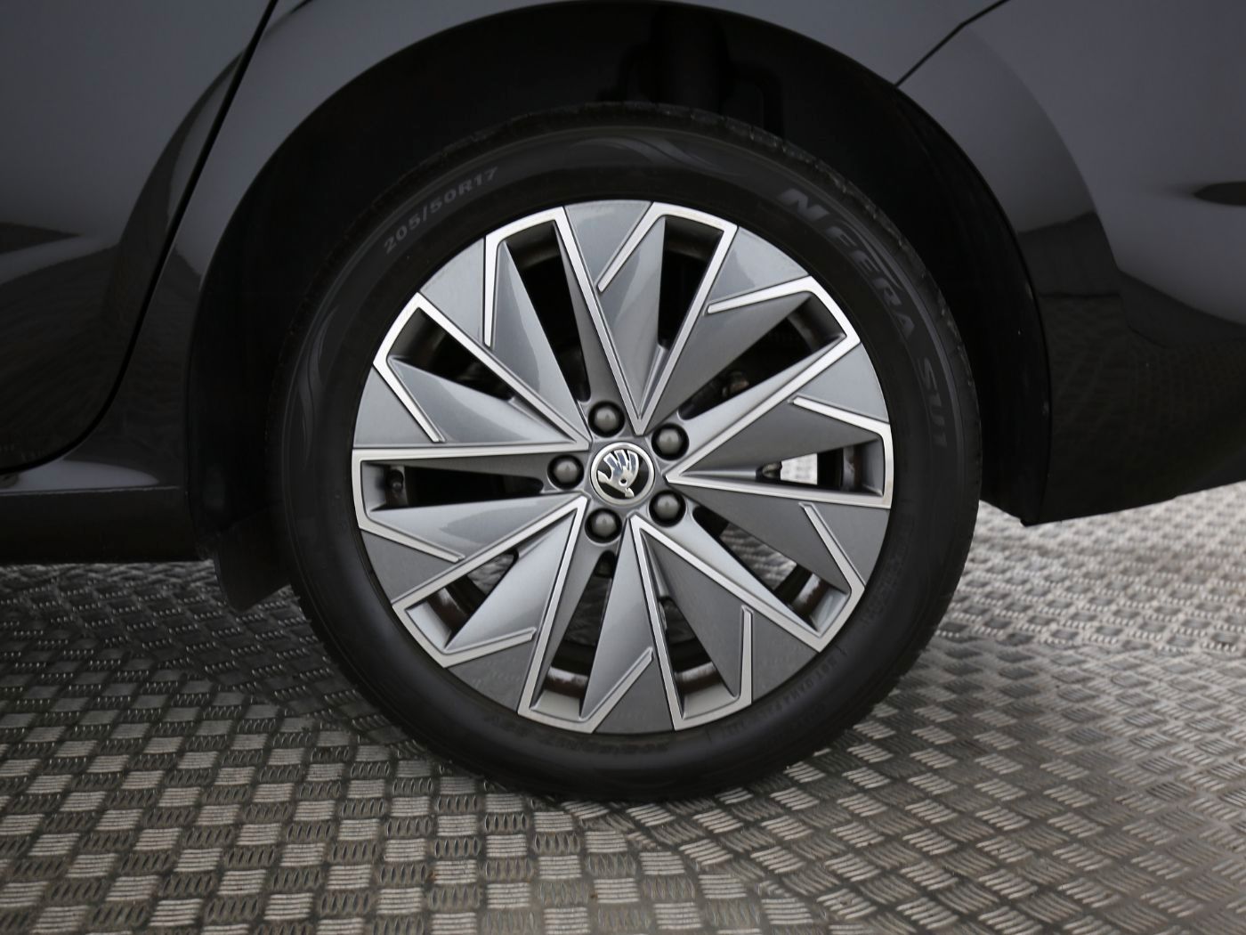 Fahrzeugabbildung SKODA Scala 1.0 TSI Tour AHK|ACC|LED|Navi|VirtualCP|LM