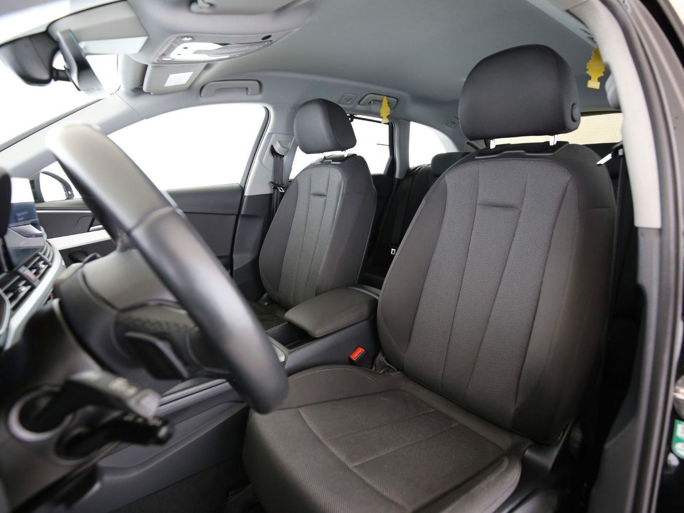 Fahrzeugabbildung Audi A4 Avant 40 TDI quattro S tronic S-Line Matrix