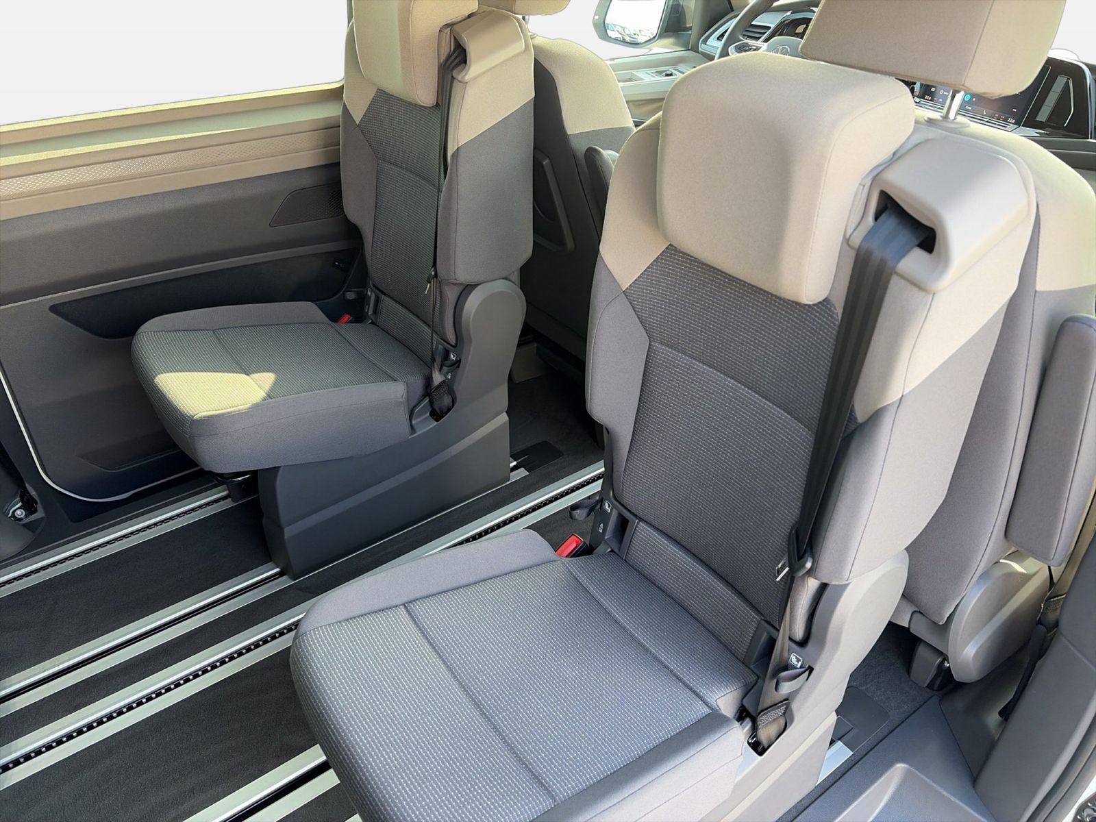 Fahrzeugabbildung Volkswagen NFZ Multivan 2.0 l TDI 110 kW DSG
