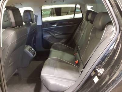 Fahrzeugabbildung Volkswagen Passat Variant 1.5 TSI e Hybrid DSG Business AHK