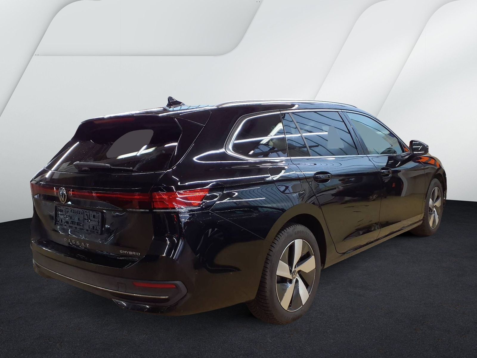 Fahrzeugabbildung Volkswagen Passat Variant 1.5 TSI e-Hybrid DSG Business AHK