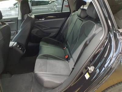 Fahrzeugabbildung Volkswagen Passat Variant 1.5 TSI e-Hybrid DSG Business AHK