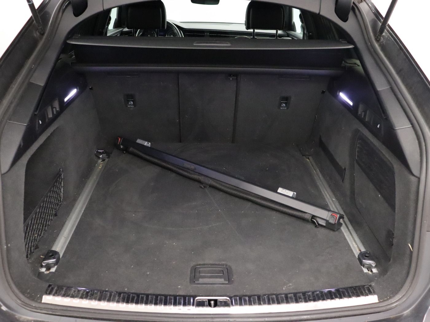 Fahrzeugabbildung Audi A6 Avant 45 TDI quattro S tronic S line |Matrix