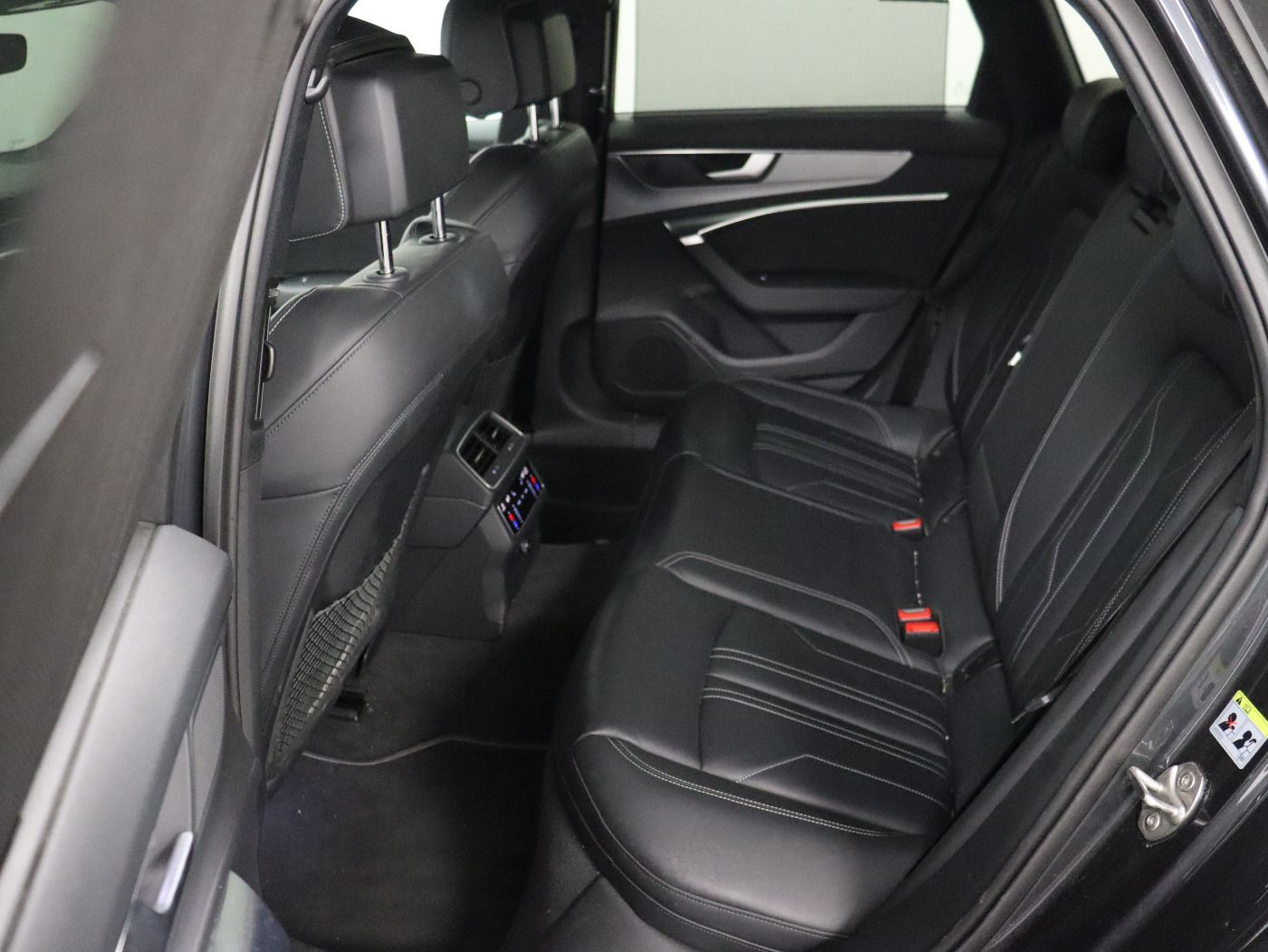Fahrzeugabbildung Audi A6 Avant 45 TDI quattro S tronic S line |Matrix
