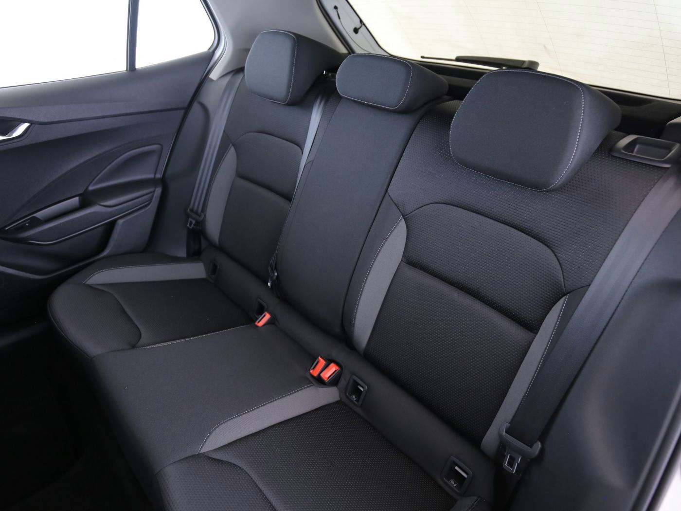 Fahrzeugabbildung SKODA Fabia 1.0 TSI Tour LED|Navi|KlimaA|LaneAss|PDC