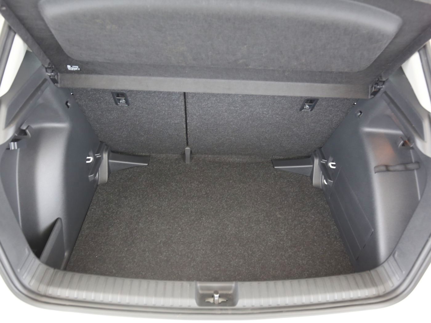 Fahrzeugabbildung SKODA Fabia 1.0 TSI Tour LED|Navi|KlimaA|LaneAss|PDC