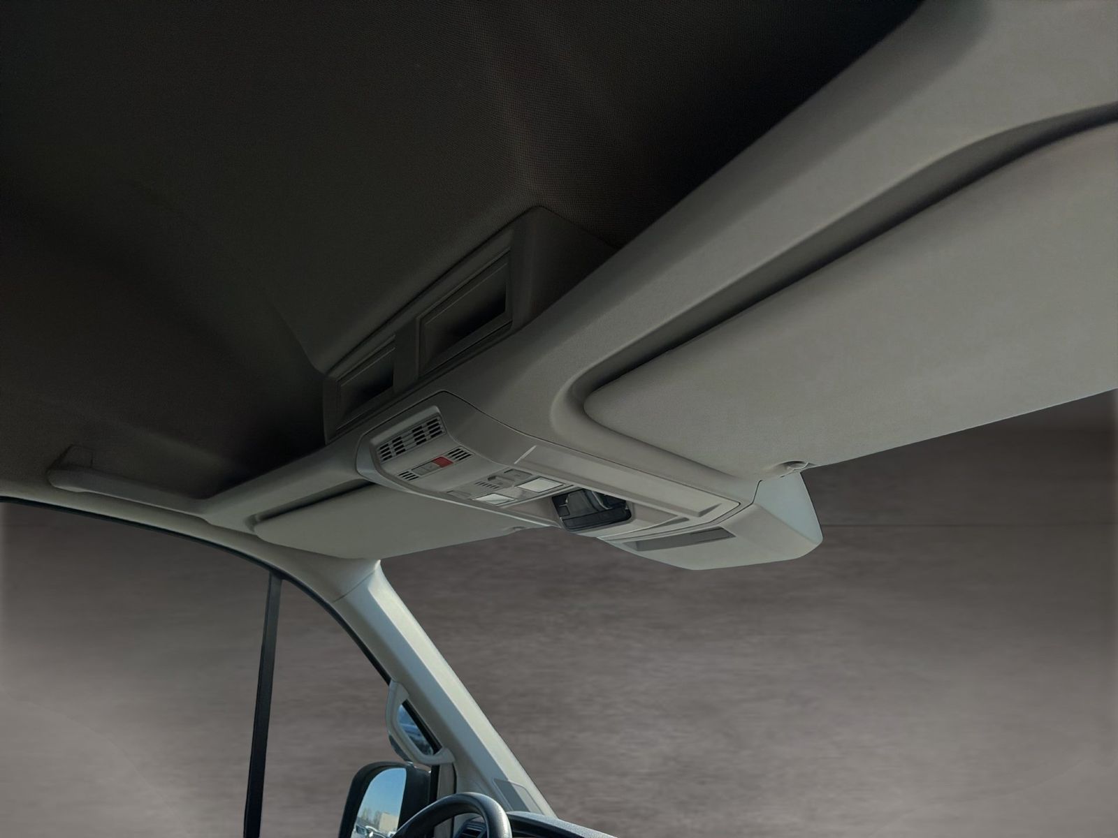 Fahrzeugabbildung Volkswagen Crafter 35 2.0 TDI RWD Kasten lang Hochdach AHK