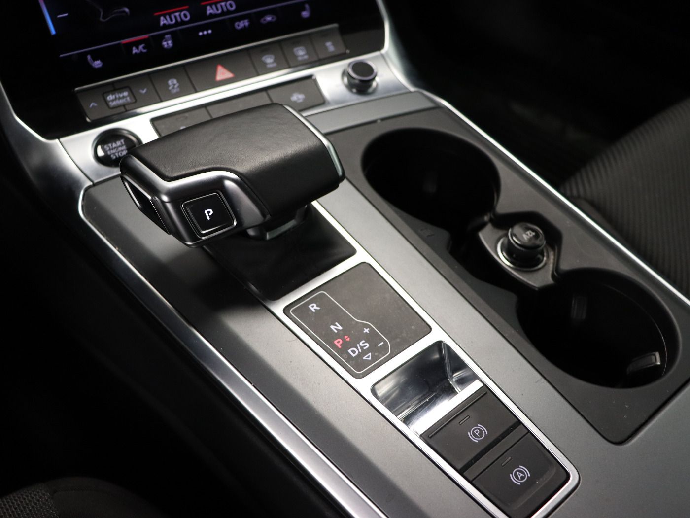 Fahrzeugabbildung Audi A6 Avant 40 TDI quattro S tronic |Pano|FLA|ACC