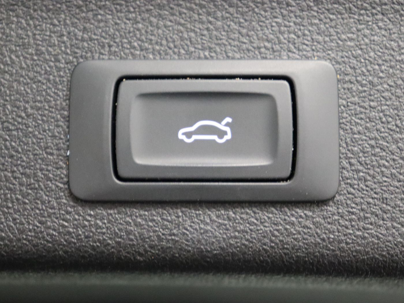 Fahrzeugabbildung Audi A6 Avant 40 TDI quattro S tronic |Pano|FLA|ACC