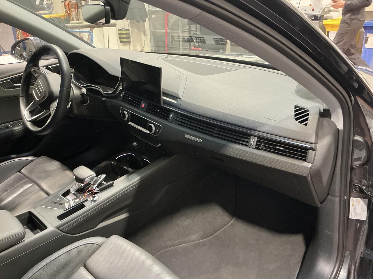 Fahrzeugabbildung Audi A4 Avant 40 TDI quattro S tronic Advanced Matrix