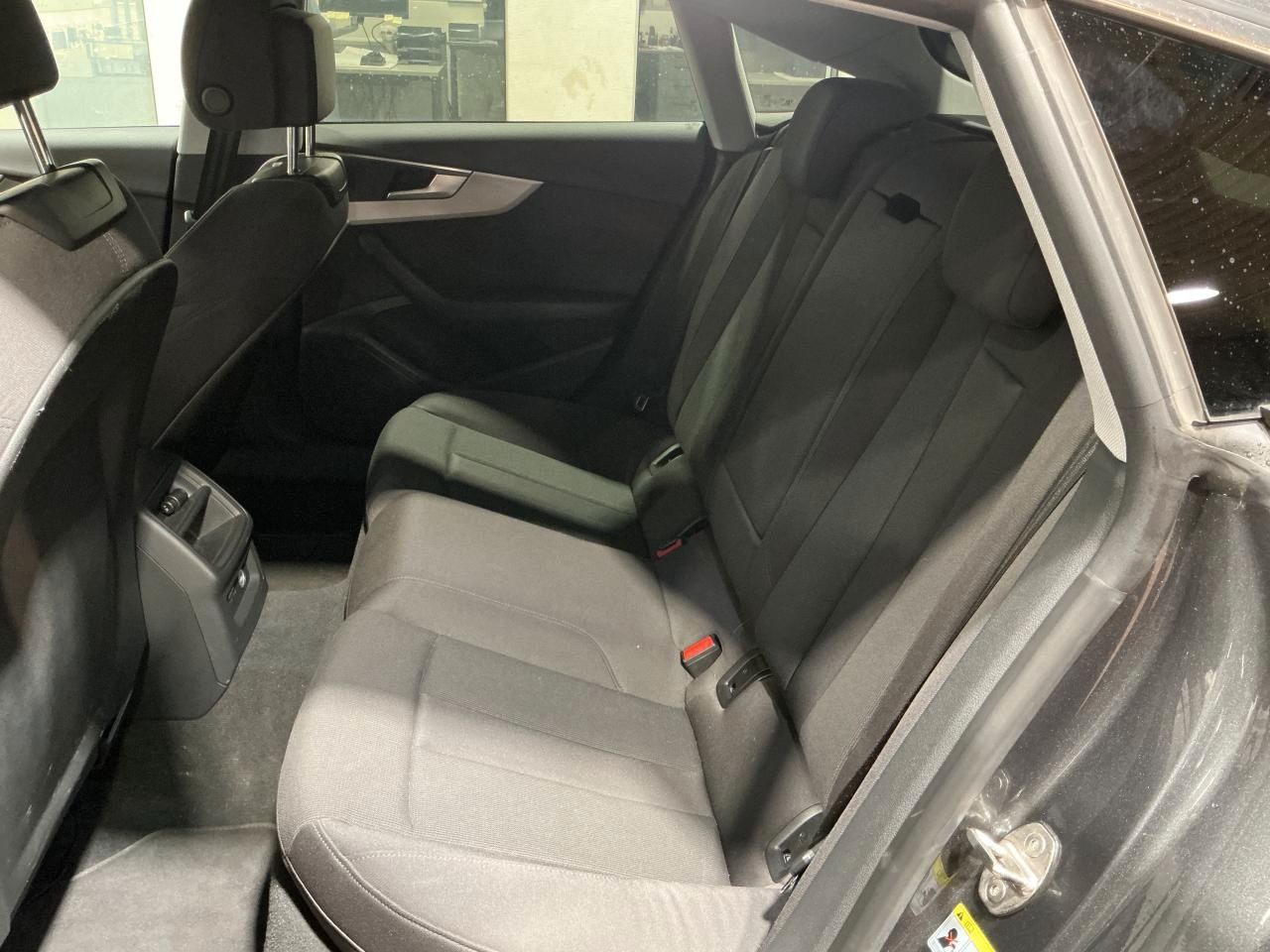 Fahrzeugabbildung Audi A5 Sportback 40 TDI S tronic S line HUD|Massage