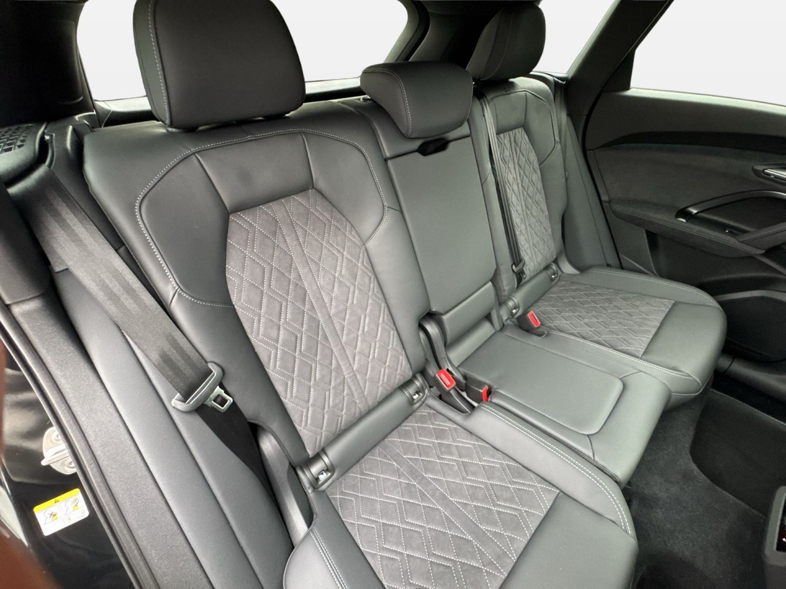 Fahrzeug autohaus mense Fahrzeugabbildung Audi Q5 SUV TDI quattro 150 kW S tronic Matrix|B&O|Te - mit KI generiert/bearbeitet