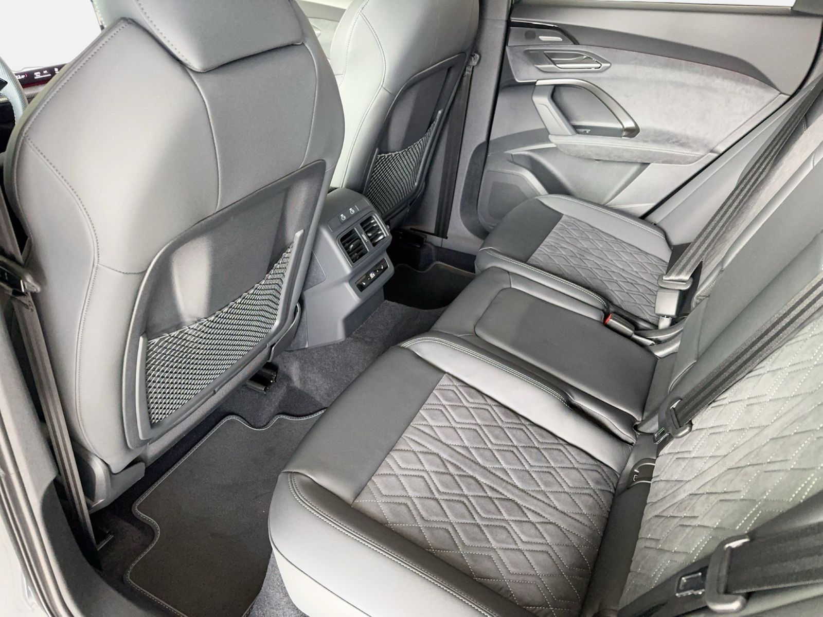 Fahrzeugabbildung Audi Q5 SUV TDI S line Matrix|B&O|CarPlay|TechPro