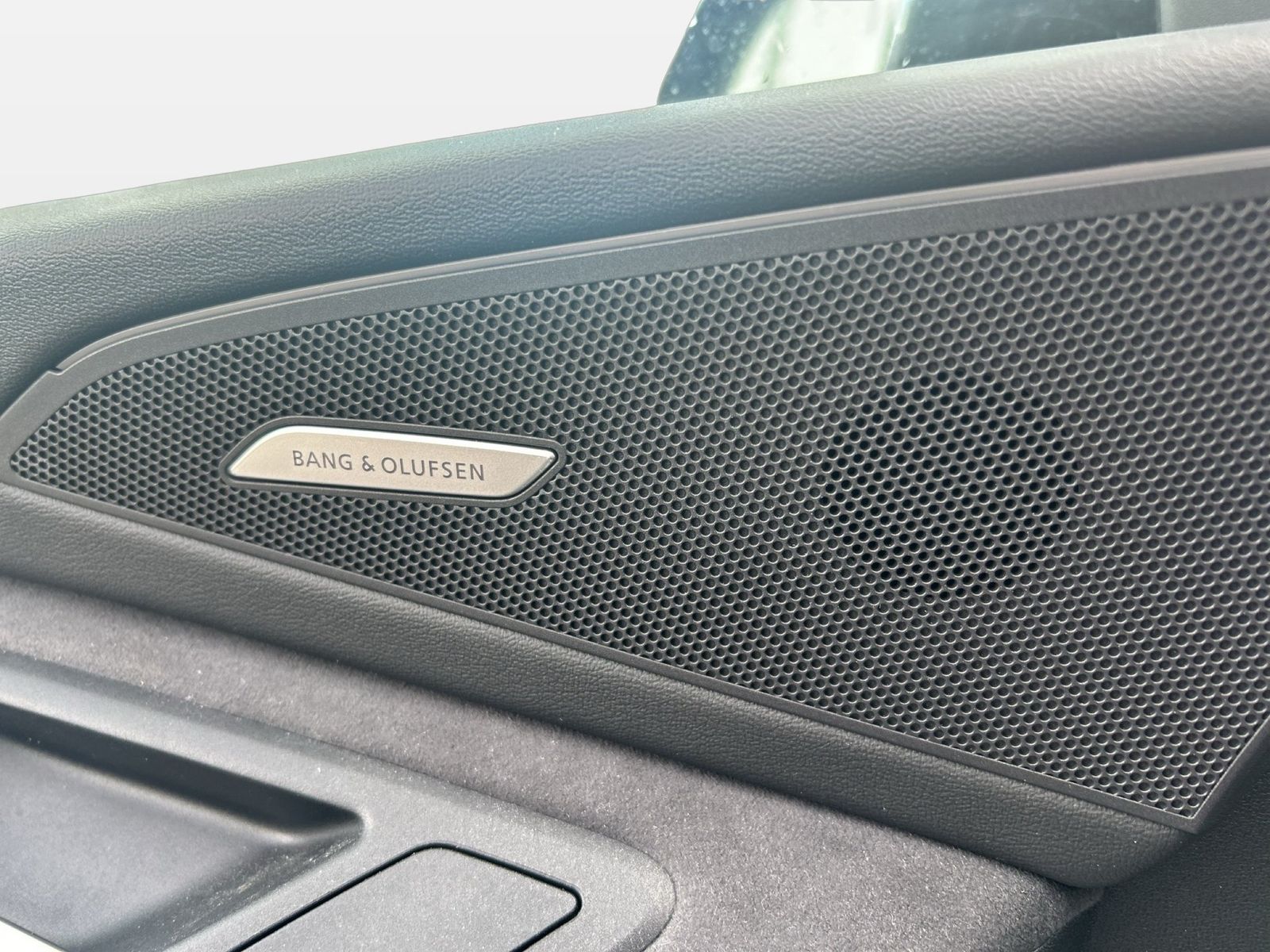 Fahrzeugabbildung Audi Q6 e-tron performance S line B&O|AHK|HUD