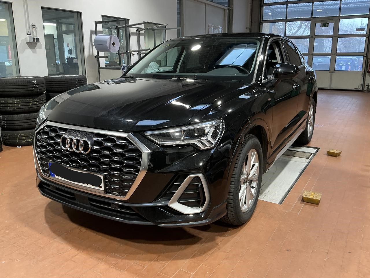 Fahrzeug autohaus mense Fahrzeugabbildung Audi Q3 Sportback 40 TDI quattro S tronic S line AHK