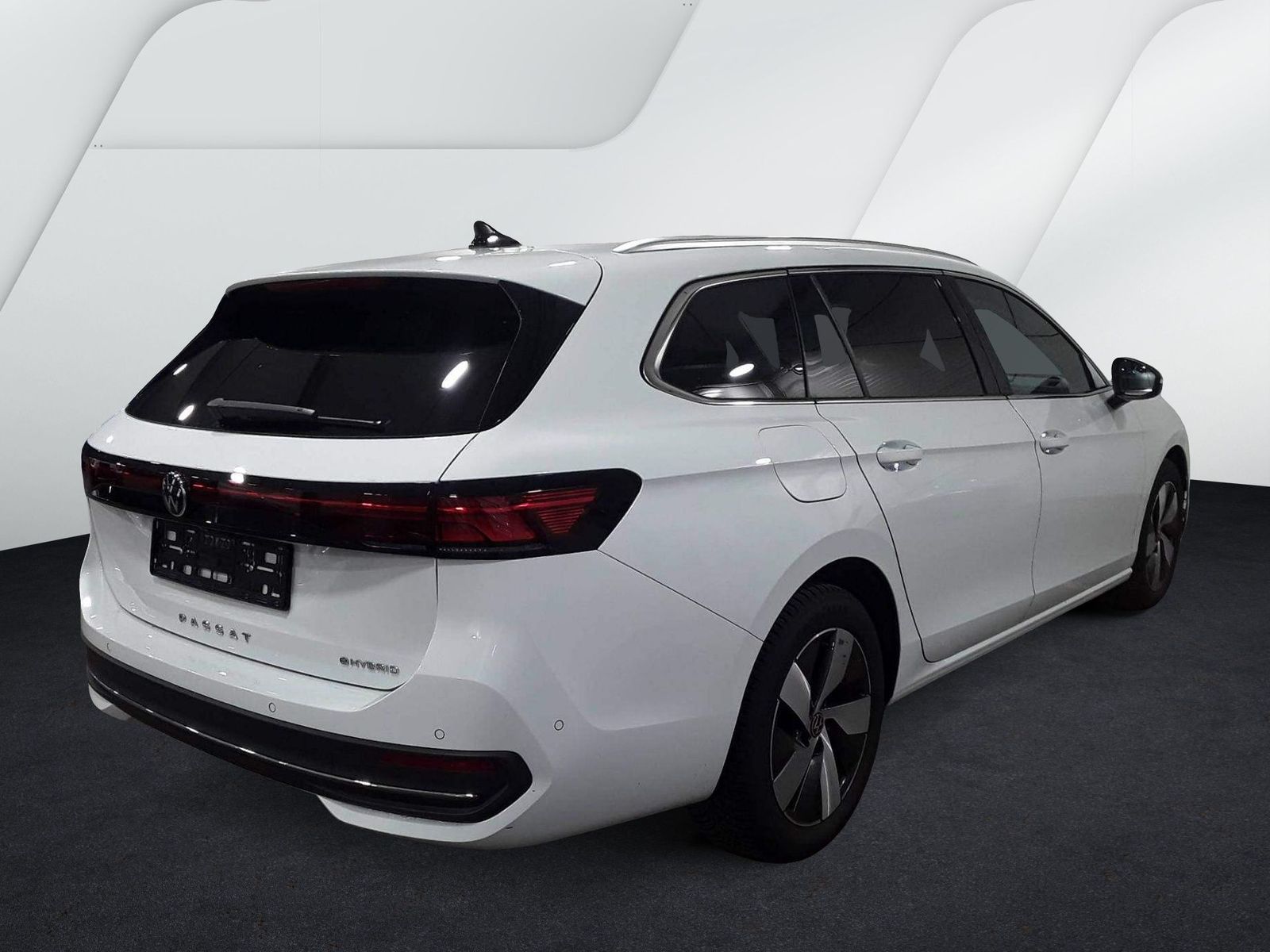 Fahrzeugabbildung Volkswagen Passat Variant 1.5 TSI eHybrid DSG Business AHK