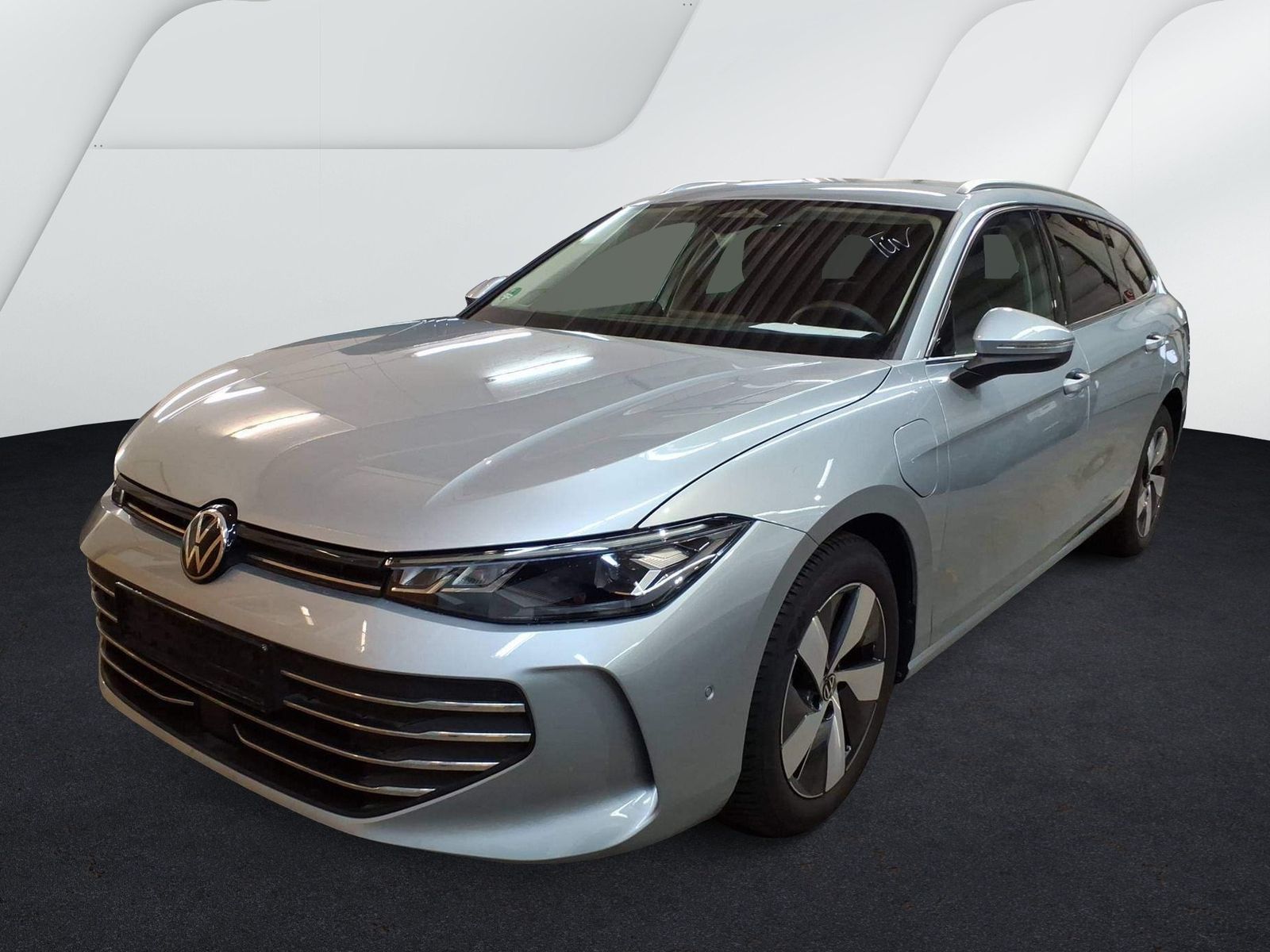 Fahrzeugabbildung Volkswagen Passat Variant 1.5 TSI eHybrid DSG Business AHK