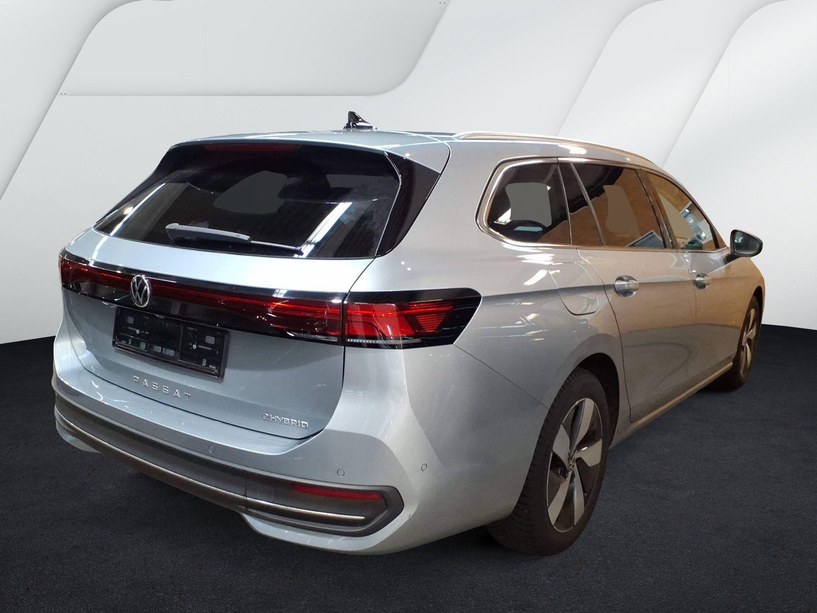 Fahrzeugabbildung Volkswagen Passat Variant 1.5 TSI eHybrid DSG Business AHK