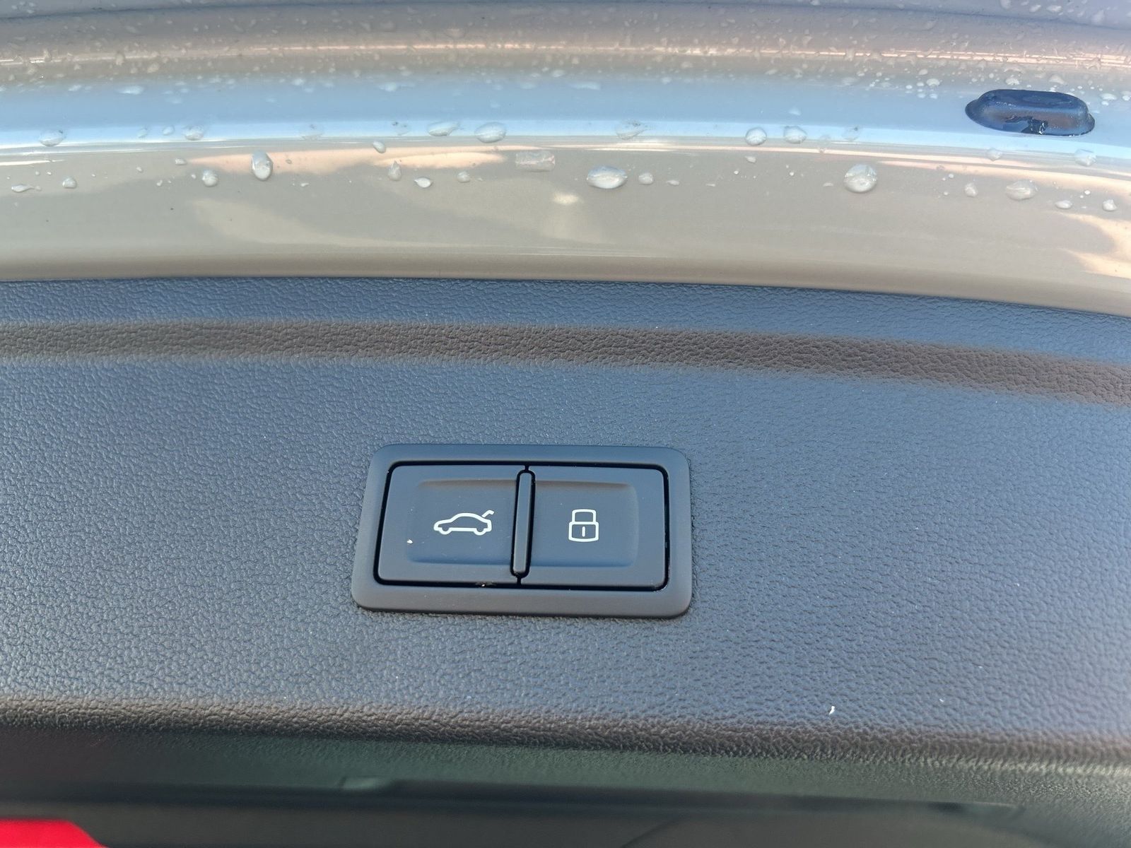 Fahrzeugabbildung Audi A3 Sportback 40 TFSI e S tronic Sonos|AHK|HUD|LM