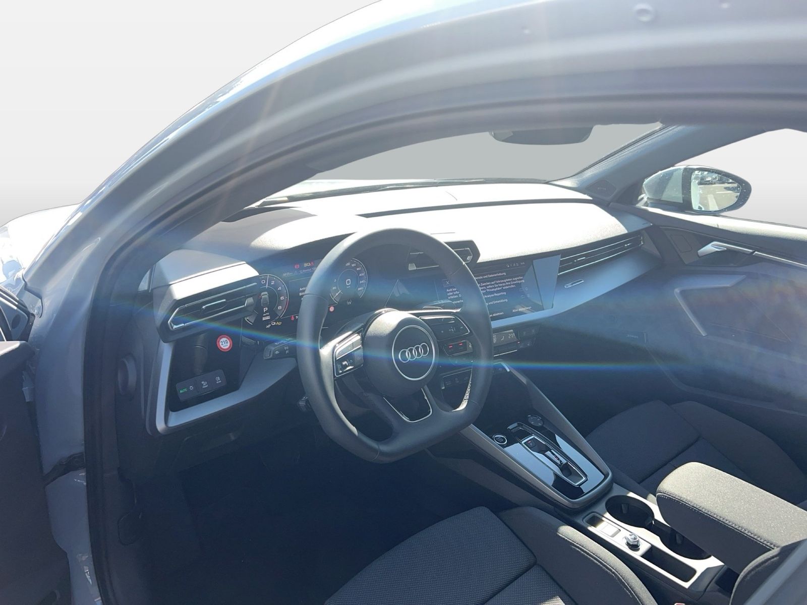 Fahrzeugabbildung Audi A3 Sportback 40 TFSI e S tronic Sonos|AHK|HUD|LM