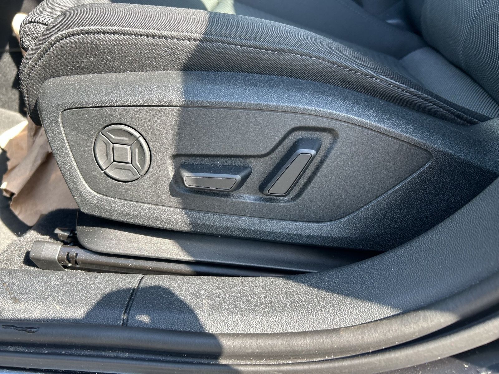 Fahrzeugabbildung Audi A3 Sportback 40 TFSI e S tronic advanced ACC|LED