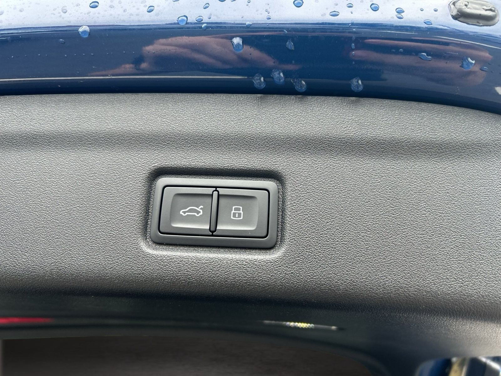 Fahrzeug autohaus mense Fahrzeugabbildung Audi Q6 e-tron Tech pro AHK|Luft|Standhzg|4xSHZG|ACC|