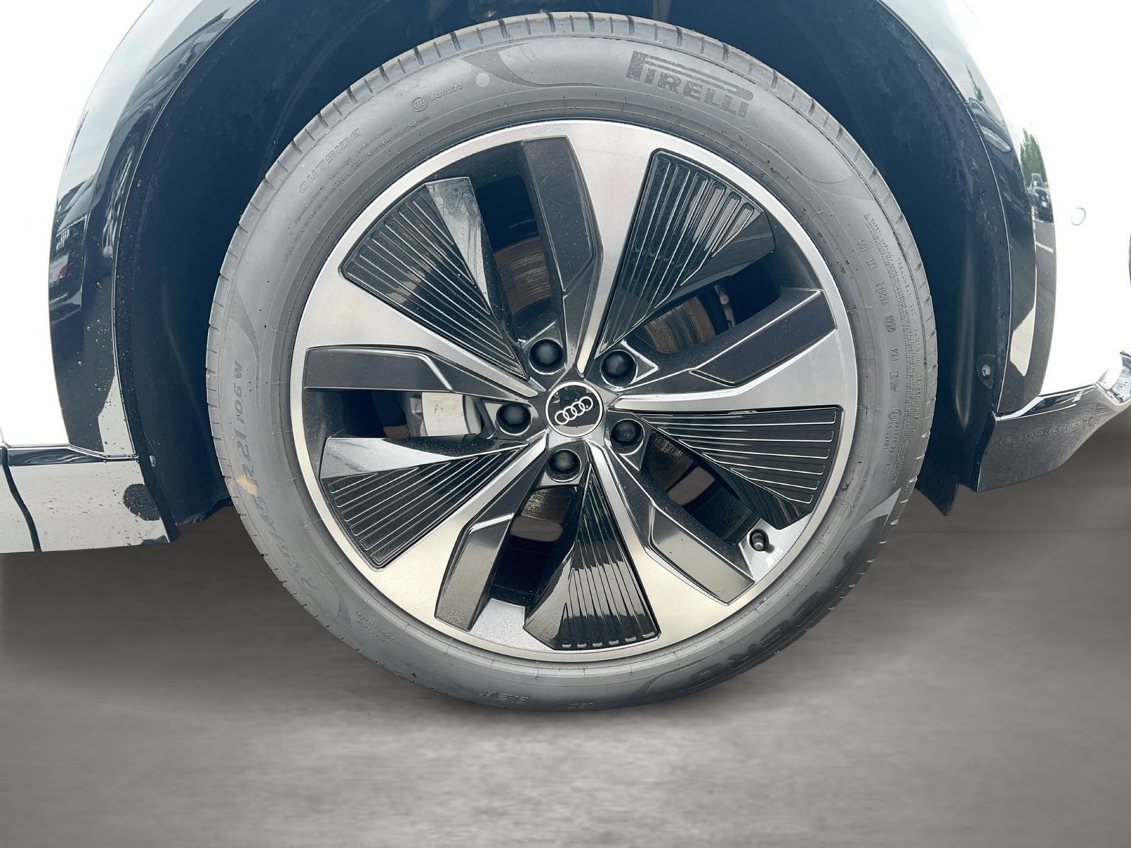 Fahrzeugabbildung Audi A6 Sportback e-tron Tech pro B&O|AHK|HUD|Luft|Pa
